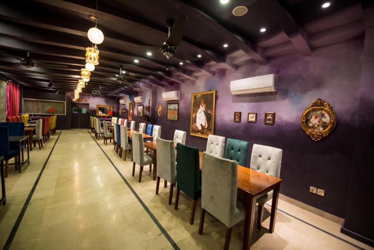 Hotel Holiday Lahore Exterior photo